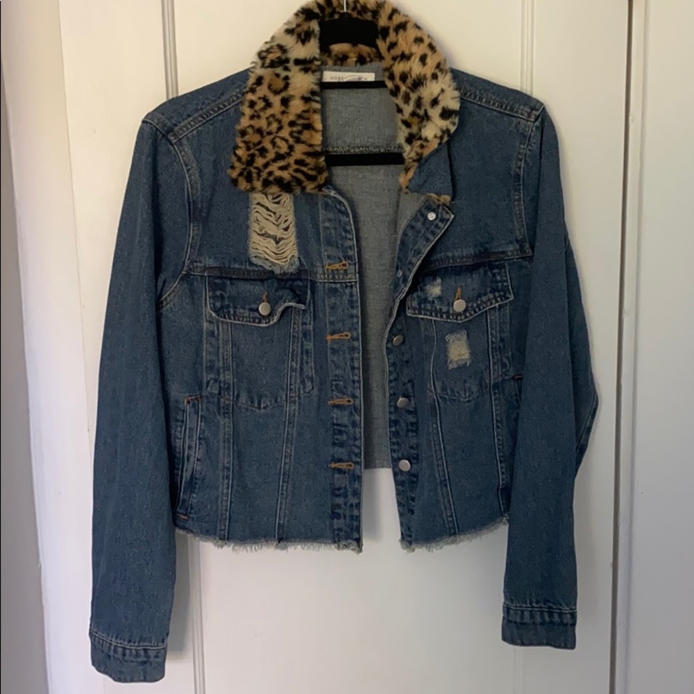Faux fur collar jean jacket